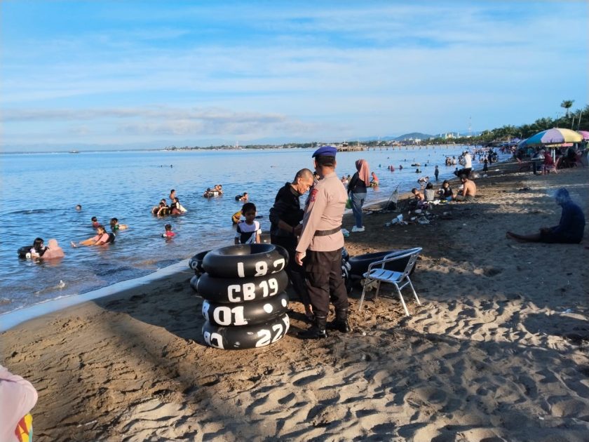 Polairud laksanakan kegiatan di Pantai Bahari Polman